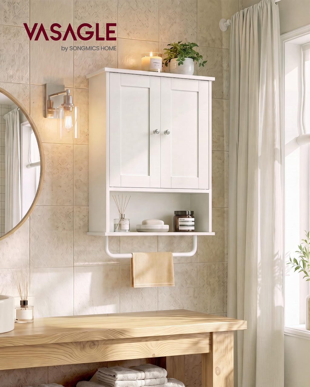 Wall Mounted Cabinet with 2 Doors and Adjustable Shelves Y698